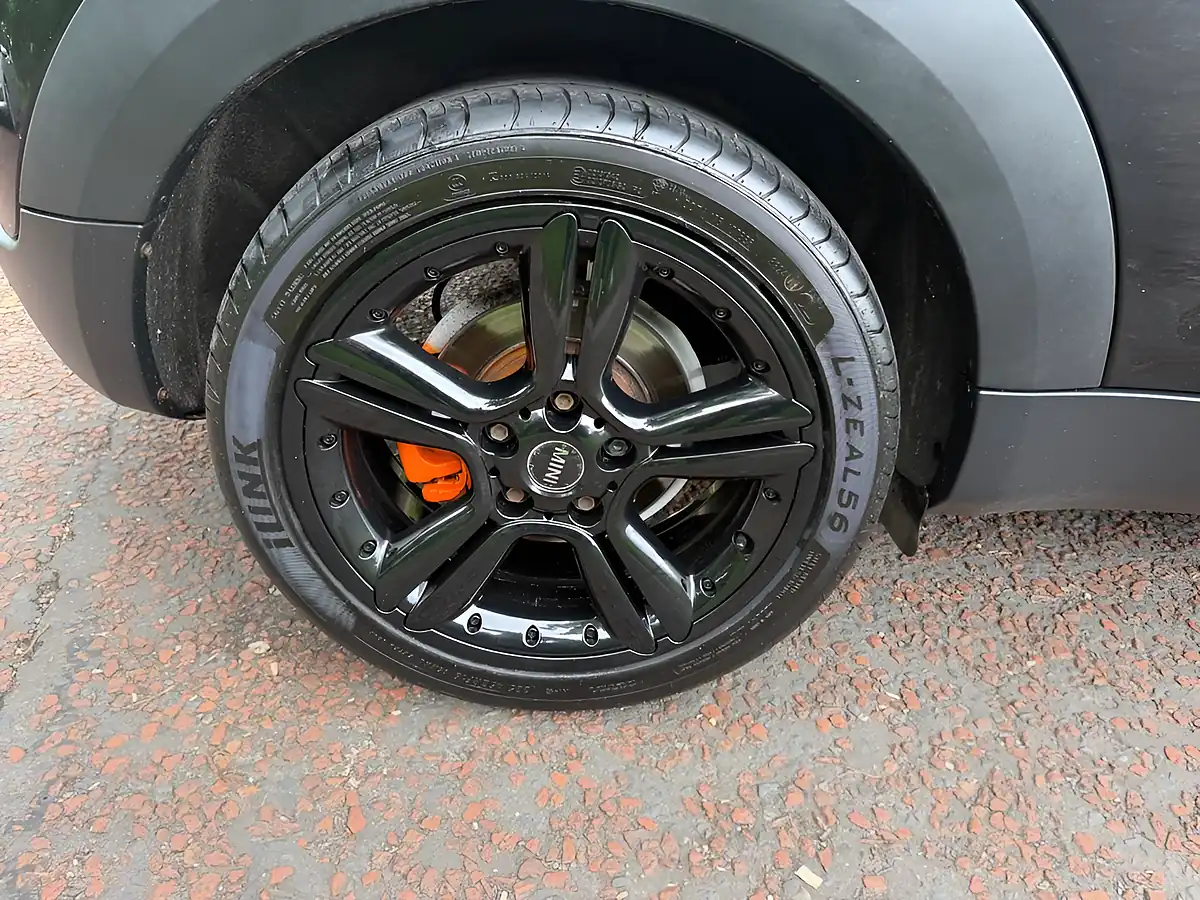 Used 2013 MINI Cooper Cooper S Black - Interior and Exterior details 19