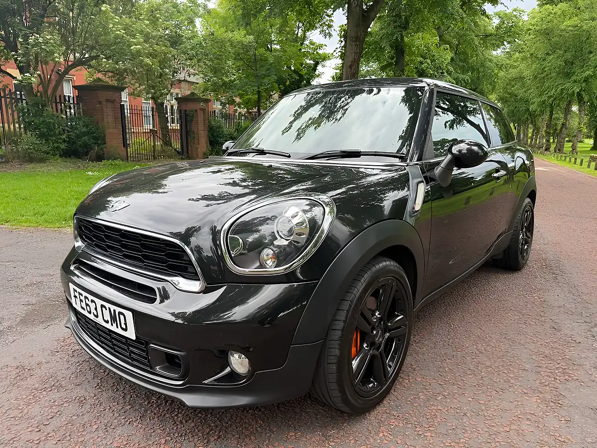 Used 2013 MINI Cooper Cooper S Black - Interior and Exterior details 8