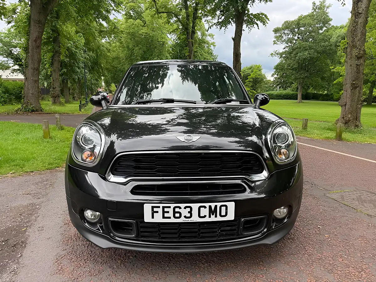 Used 2013 MINI Cooper Cooper S Black - Interior and Exterior details 9