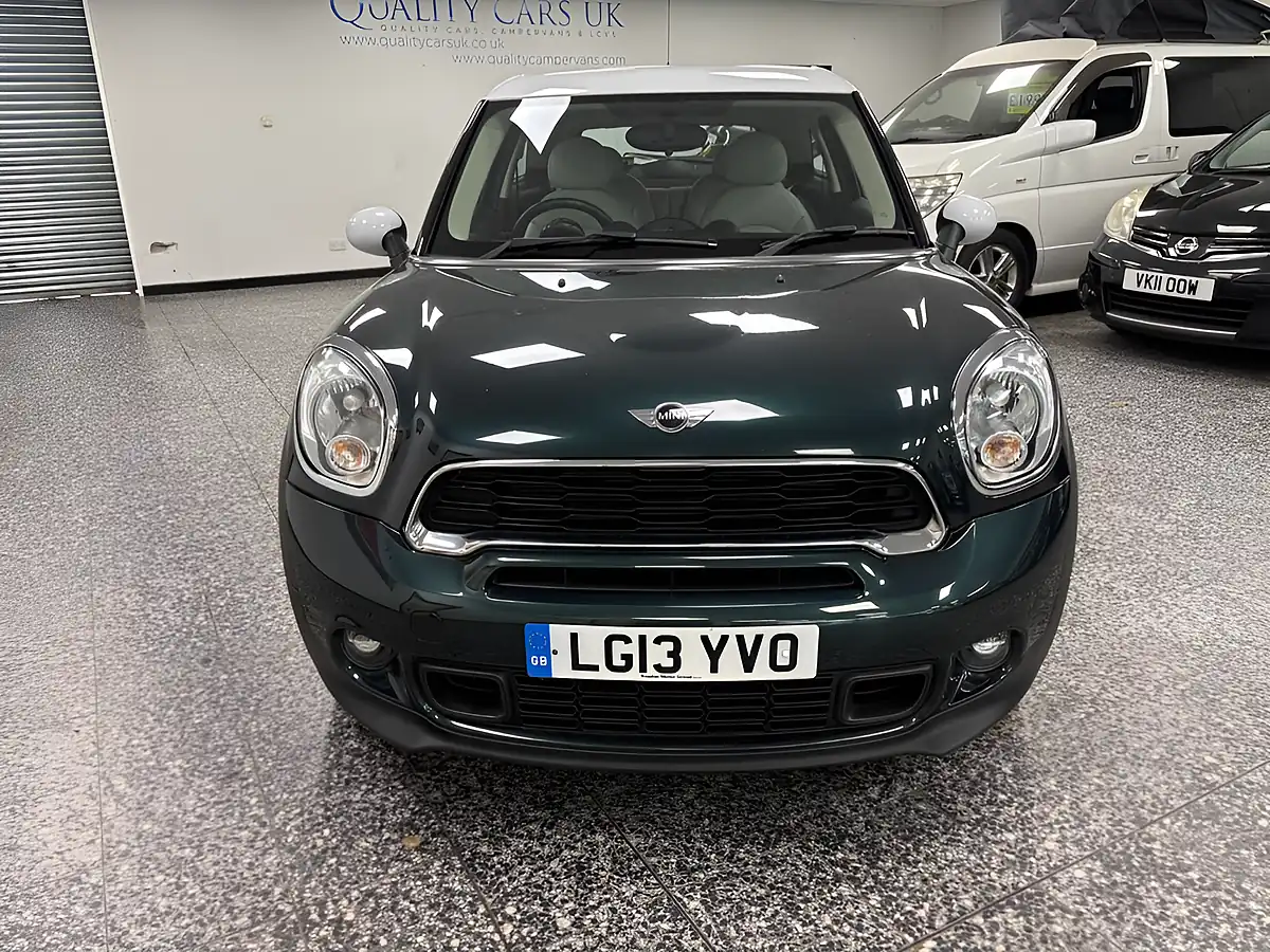 Used 2013 MINI Cooper Paceman Green - Interior and Exterior details 8