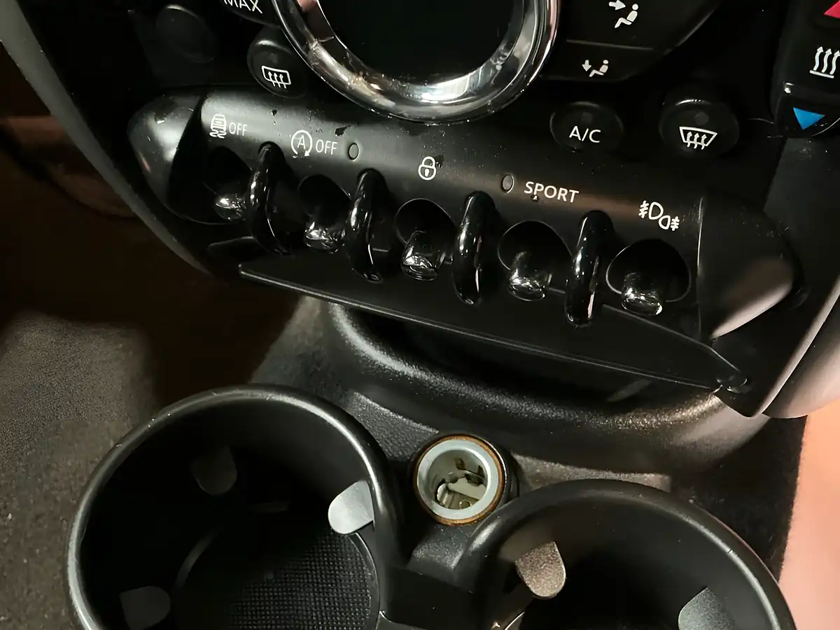Used 2013 MINI Cooper Paceman Silver - Interior and Exterior details 16