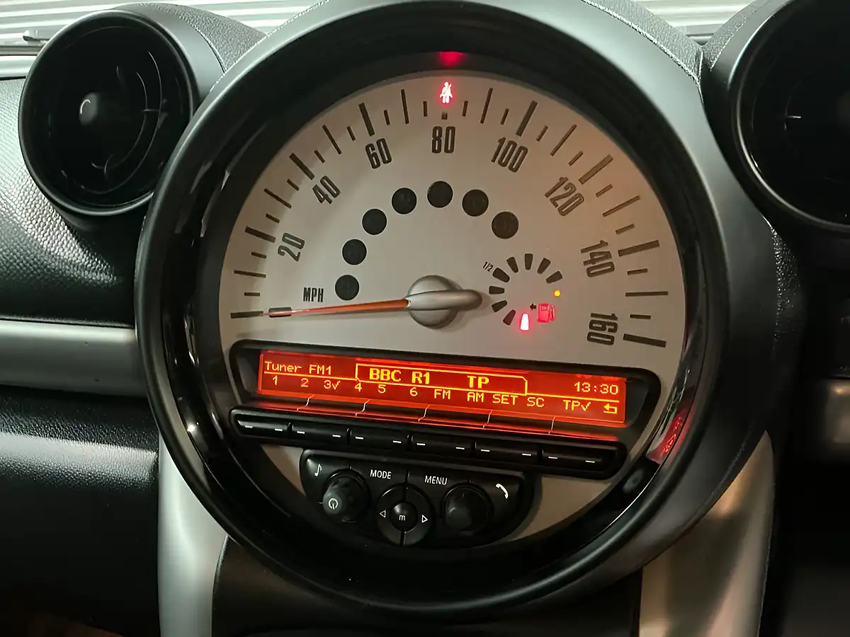Used 2013 MINI Cooper Paceman Silver - Interior and Exterior details 17