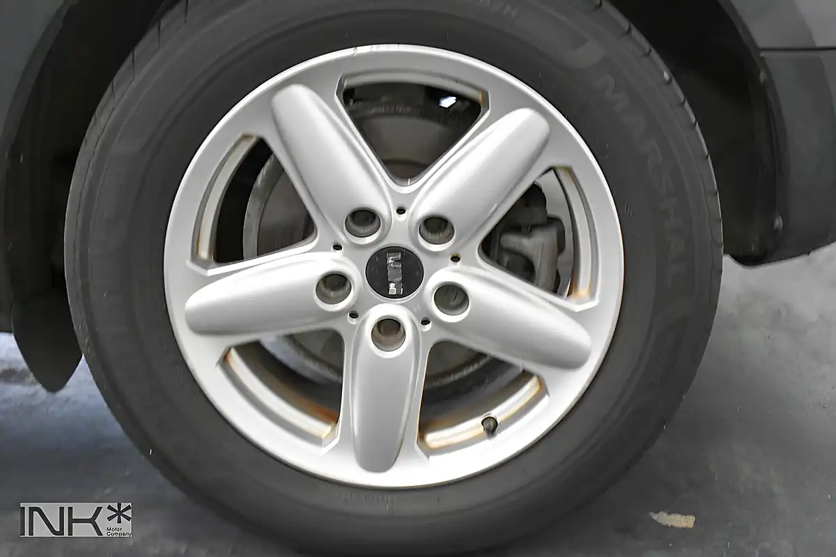 Used 2013 MINI Cooper Paceman White - Interior and Exterior details 10