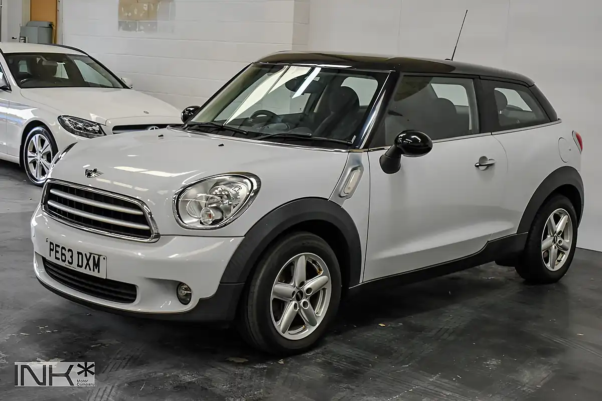 Used 2013 MINI Cooper Paceman White - Interior and Exterior details 5
