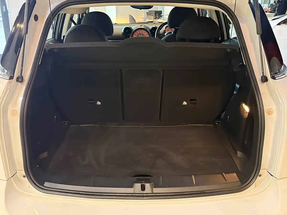 Used 2013 MINI Countryman ALL4 White - Interior and Exterior details 11