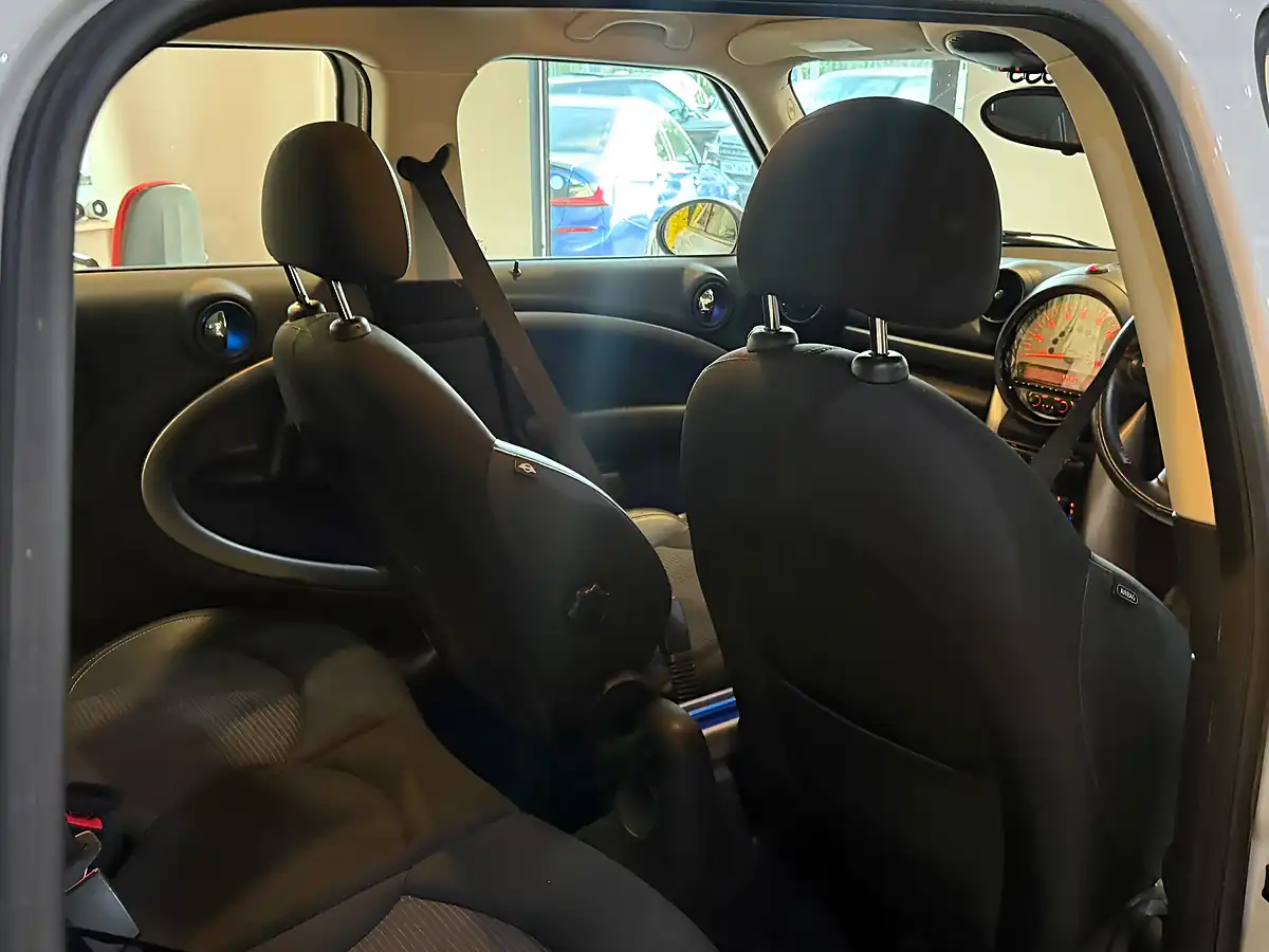 Used 2013 MINI Countryman ALL4 White - Interior and Exterior details 14