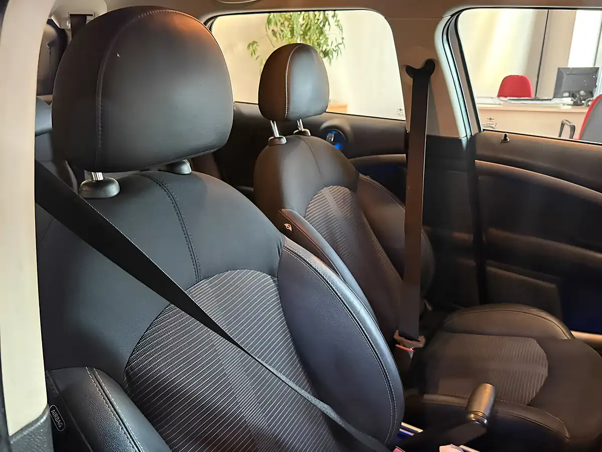 Used 2013 MINI Countryman ALL4 White - Interior and Exterior details 15