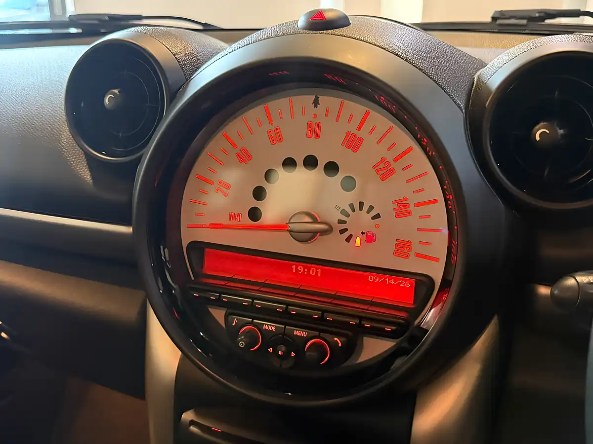 Used 2013 MINI Countryman ALL4 White - Interior and Exterior details 18