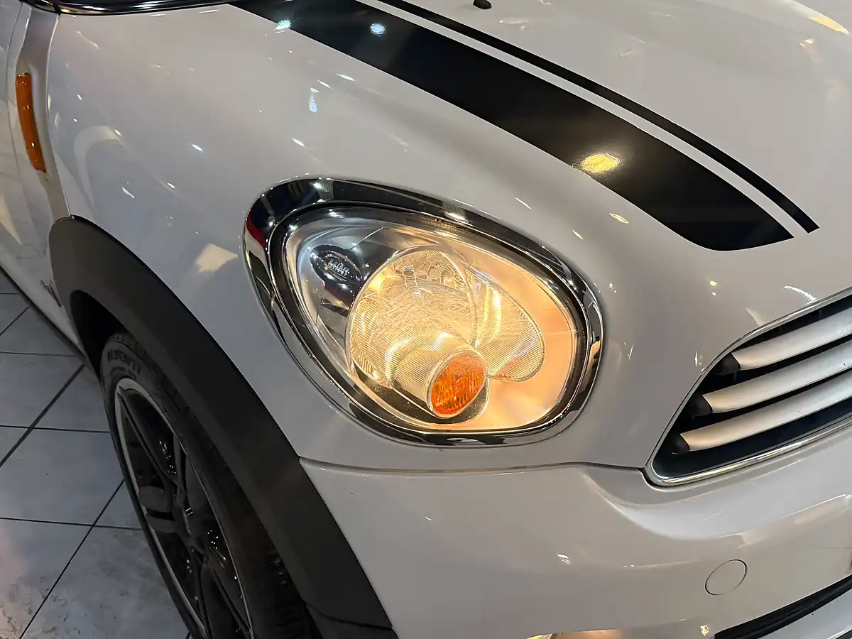 Used 2013 MINI Countryman ALL4 White - Interior and Exterior details 3