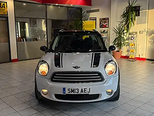 Used 2013 MINI Countryman ALL4 White - Interior and Exterior details 4