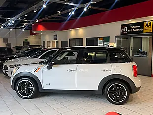 Used 2013 MINI Countryman ALL4 White - Interior and Exterior details 6