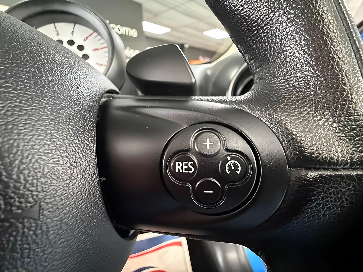 Used 2013 MINI Countryman Cooper ALL4 Blue - Interior and Exterior details 12