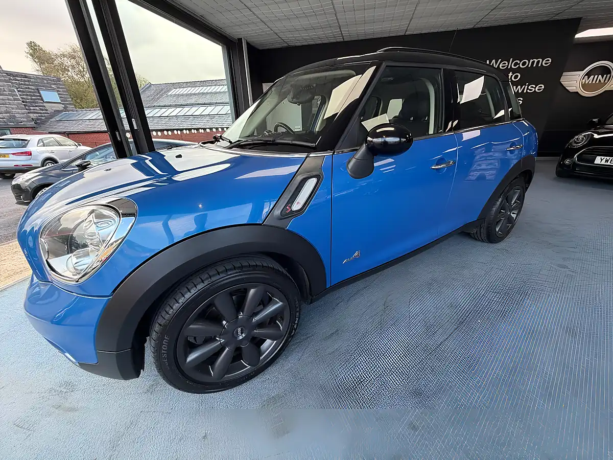 Used 2013 MINI Countryman Cooper ALL4 Blue - Interior and Exterior details 5