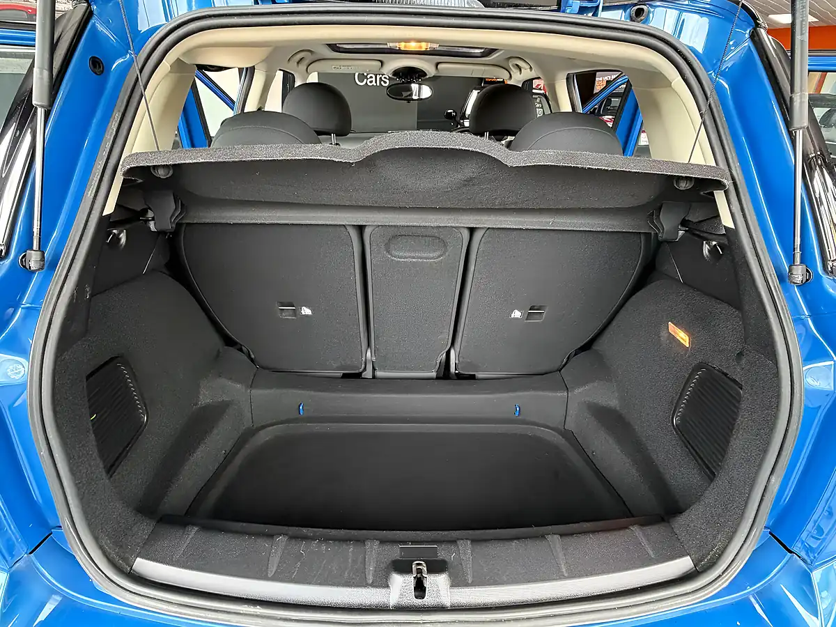 Used 2013 MINI Countryman Cooper ALL4 Blue - Interior and Exterior details 9