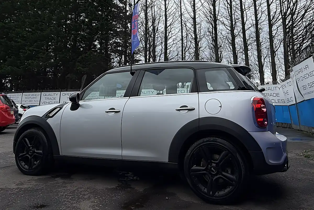 Used 2013 MINI Countryman Cooper ALL4 Silver - Interior and Exterior details 3