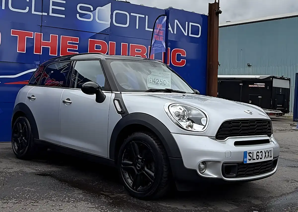 Used 2013 MINI Countryman Cooper ALL4 Silver - Interior and Exterior details 7