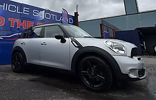 Used 2013 MINI Countryman Cooper ALL4 Silver - Interior and Exterior details 8