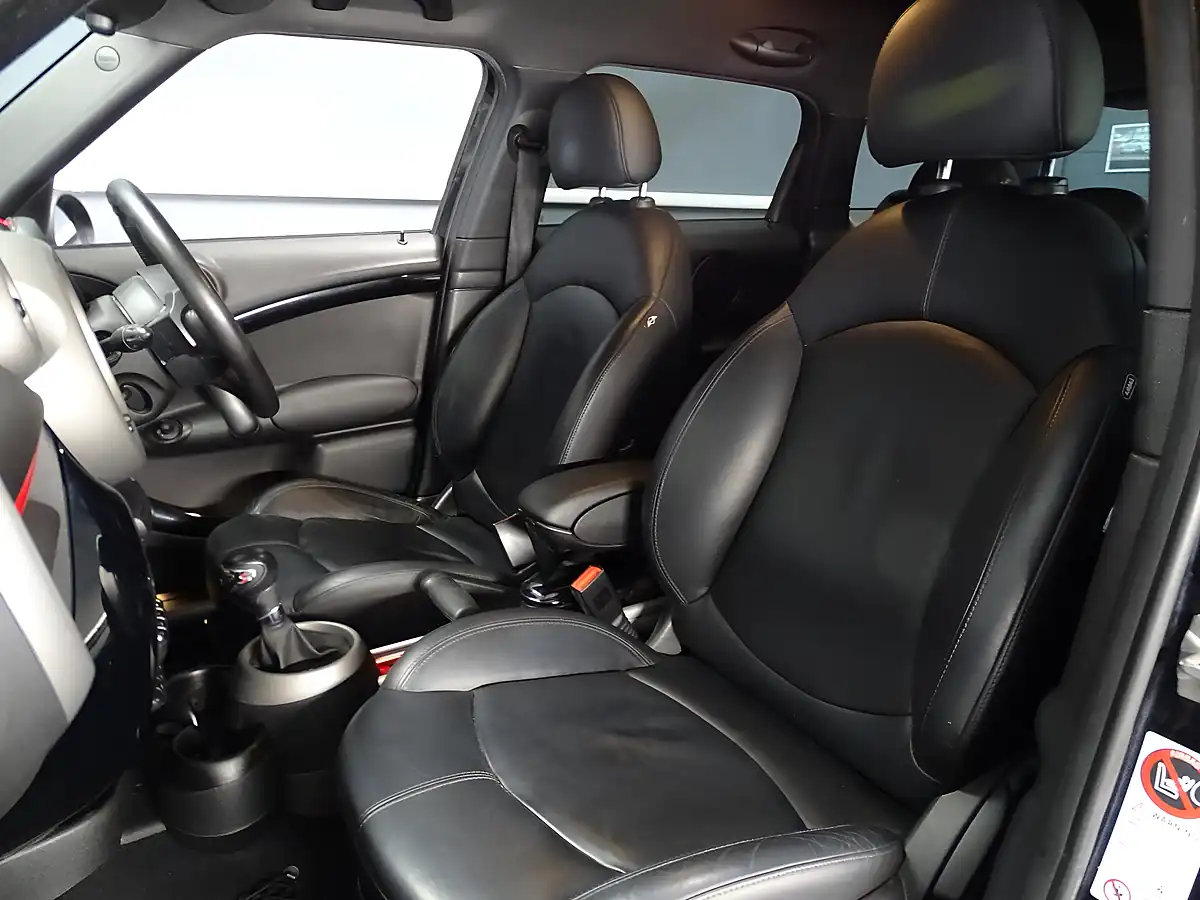 Used 2013 MINI Countryman Cooper Black - Interior and Exterior details 12