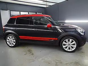 Used 2013 MINI Countryman Cooper Black - Interior and Exterior details 19