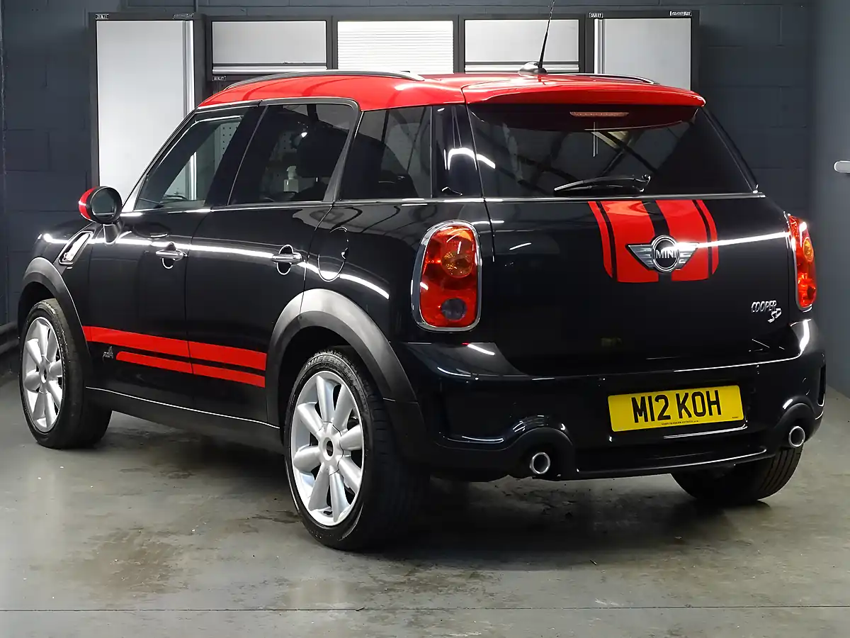 Used 2013 MINI Countryman Cooper Black - Interior and Exterior details 3