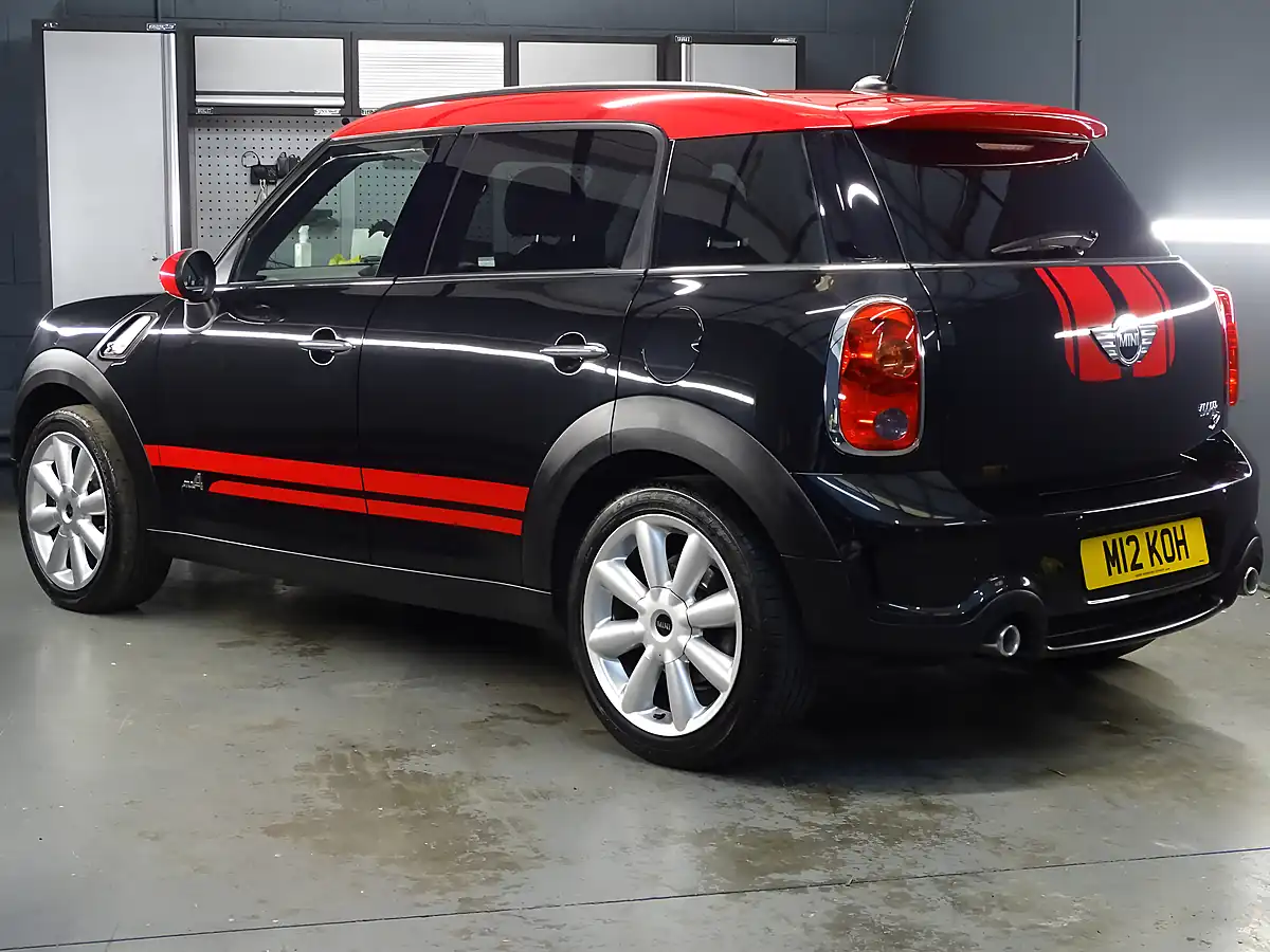 Used 2013 MINI Countryman Cooper Black - Interior and Exterior details 5