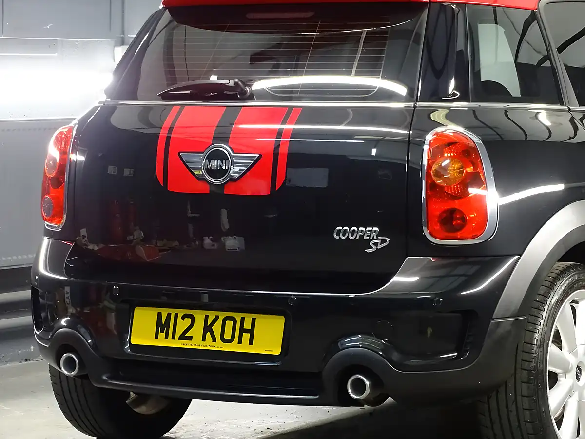 Used 2013 MINI Countryman Cooper Black - Interior and Exterior details 9