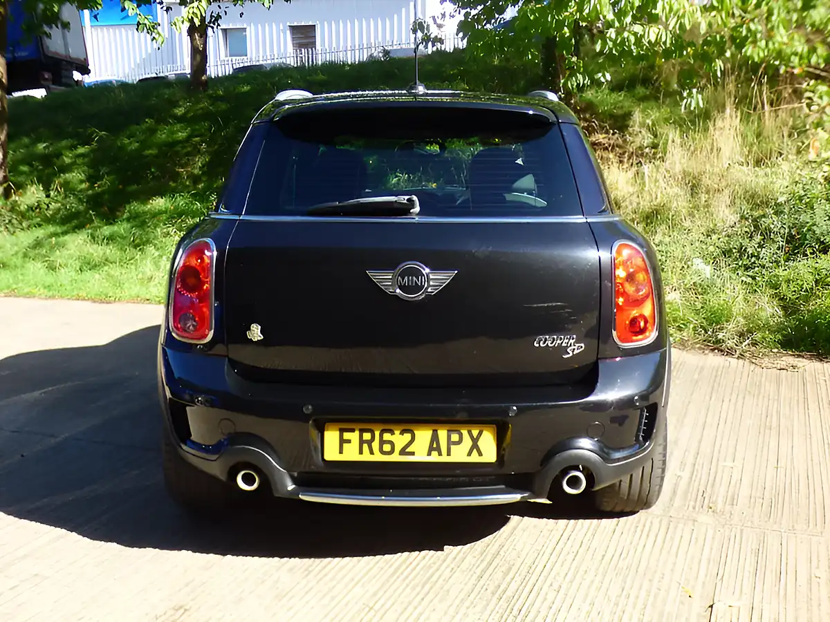 Used 2013 MINI Countryman Cooper Black - Interior and Exterior details 10