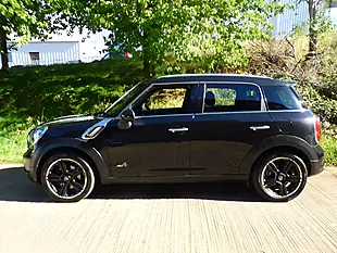 Used 2013 MINI Countryman Cooper Black - Interior and Exterior details 14