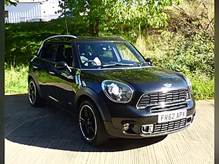 Used 2013 MINI Countryman Cooper Black - Interior and Exterior details 4