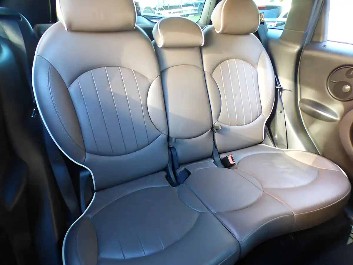 Used 2013 MINI Countryman Cooper Black - Interior and Exterior details 9