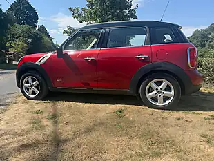 Used 2013 MINI Countryman Cooper Blazing Red - Interior and Exterior details 10