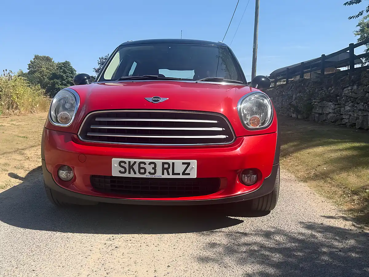 Used 2013 MINI Countryman Cooper Blazing Red - Interior and Exterior details 2