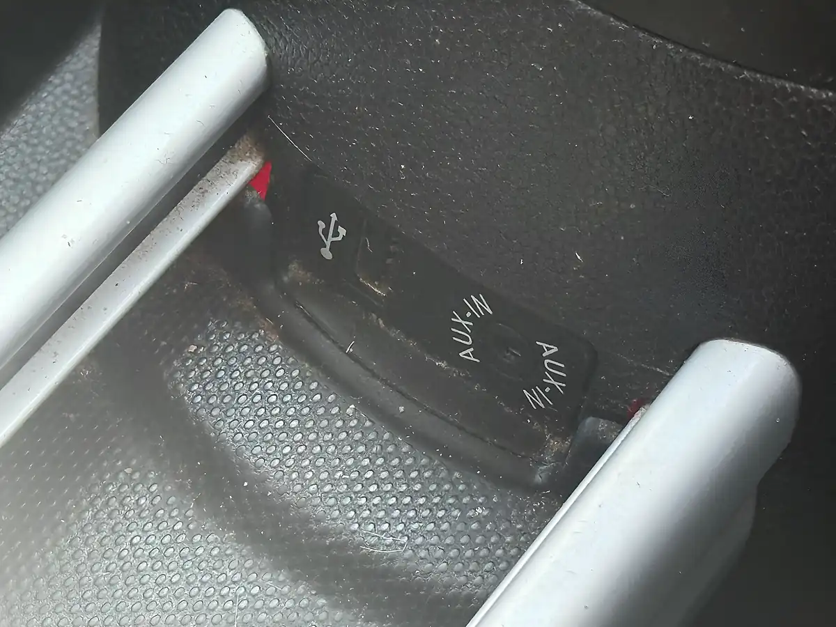 Used 2013 MINI Countryman Cooper Blazing Red - Interior and Exterior details 20