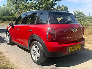 Used 2013 MINI Countryman Cooper Blazing Red - Interior and Exterior details 4
