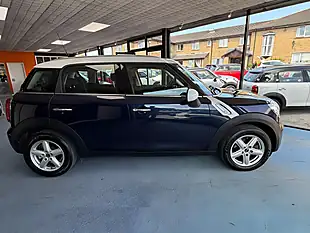 Used 2013 MINI Countryman Cooper Blue - Interior and Exterior details 2