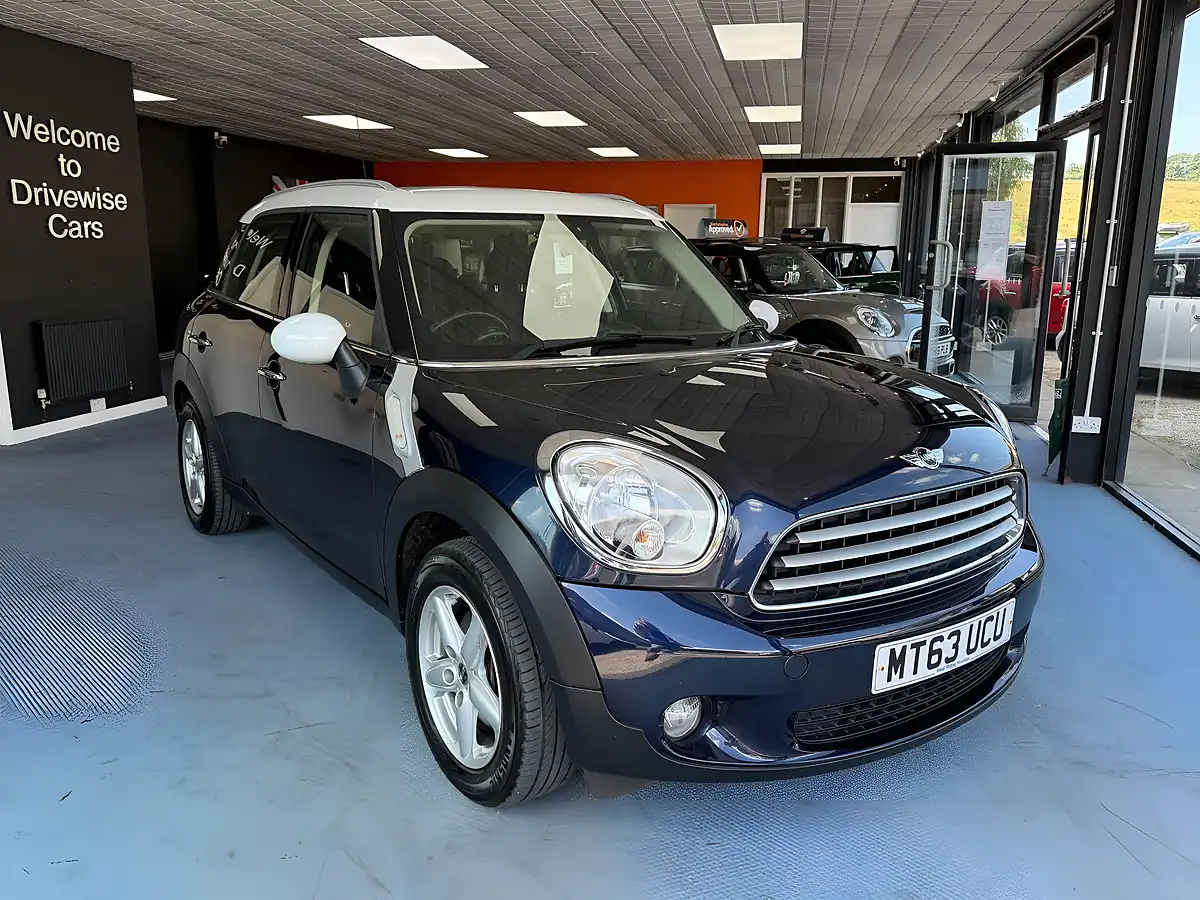 Used 2013 MINI Countryman Cooper Blue - Interior and Exterior details 3