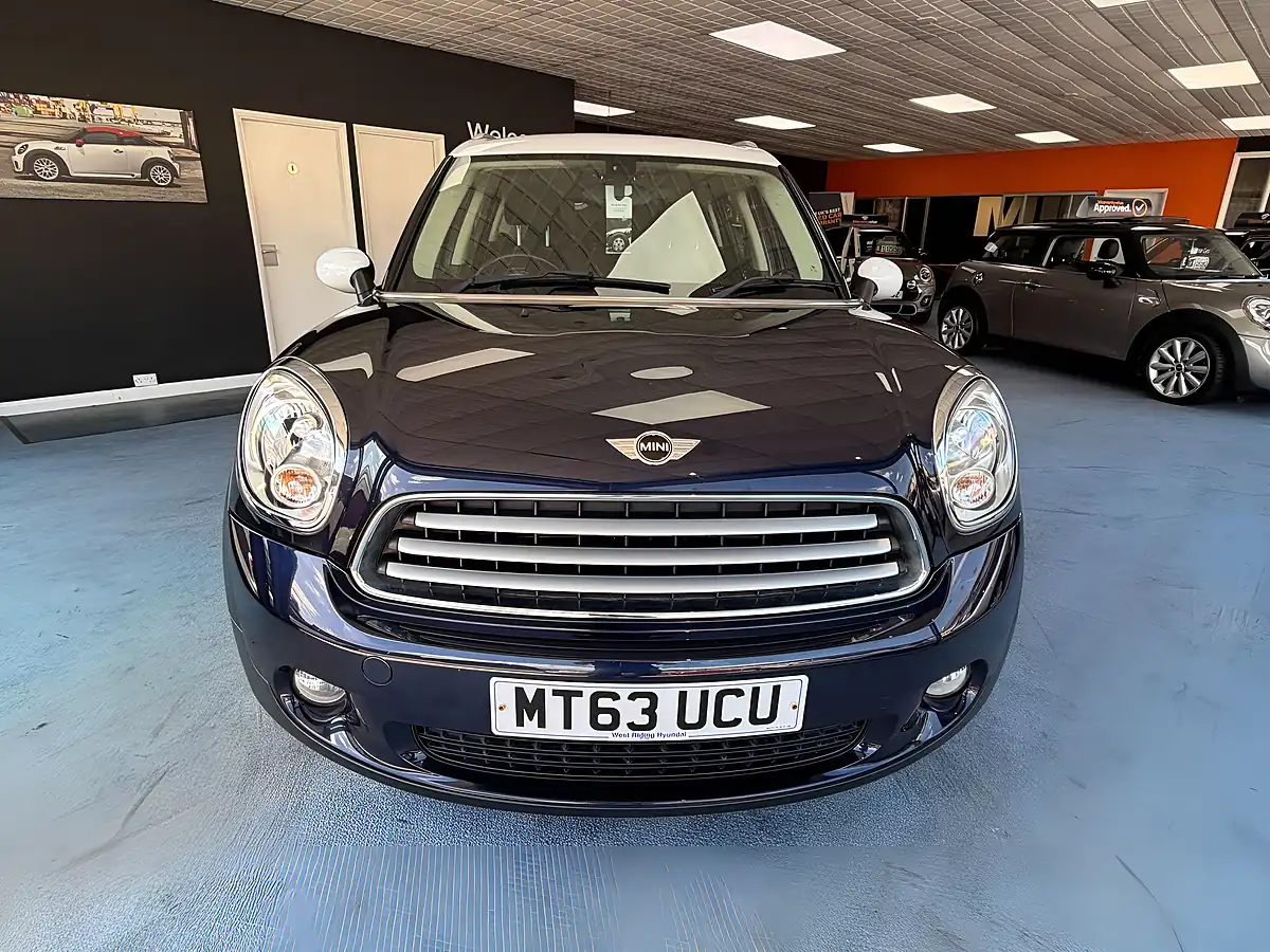 Used 2013 MINI Countryman Cooper Blue - Interior and Exterior details 4