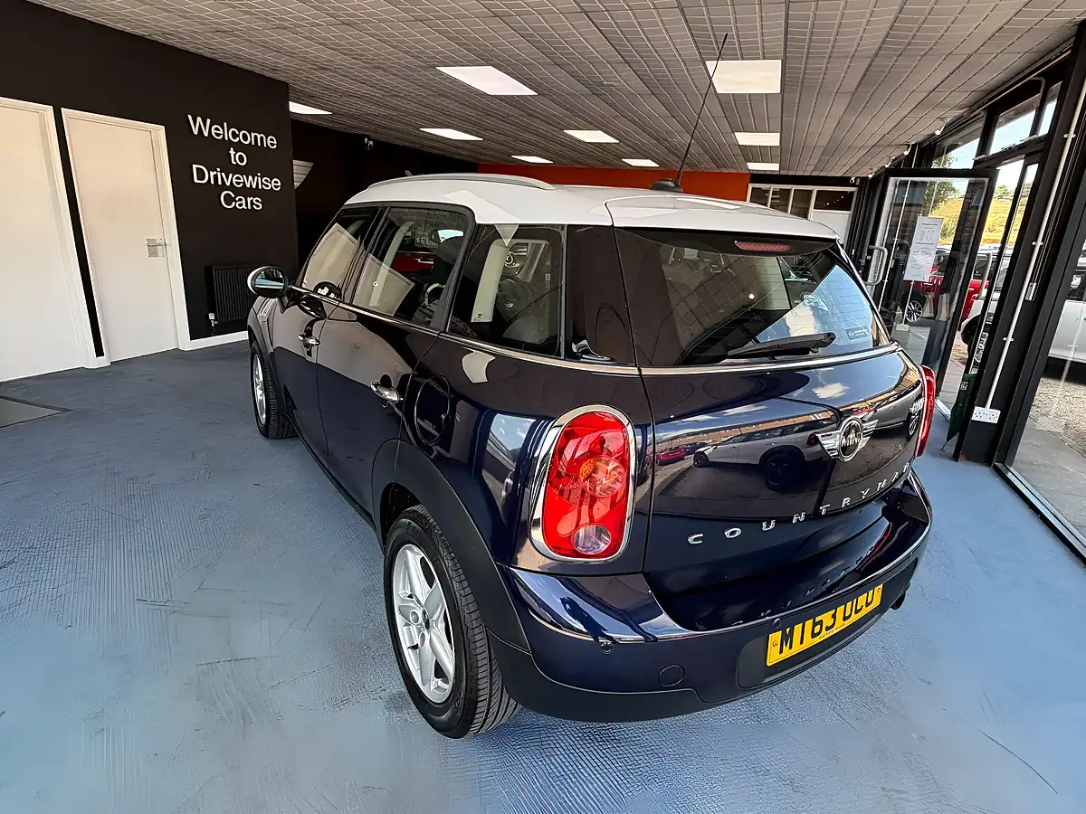Used 2013 MINI Countryman Cooper Blue - Interior and Exterior details 7