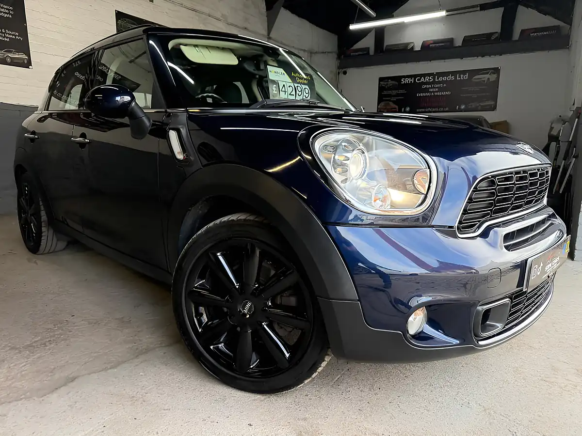 Used 2013 MINI Countryman Cooper Blue - Front View