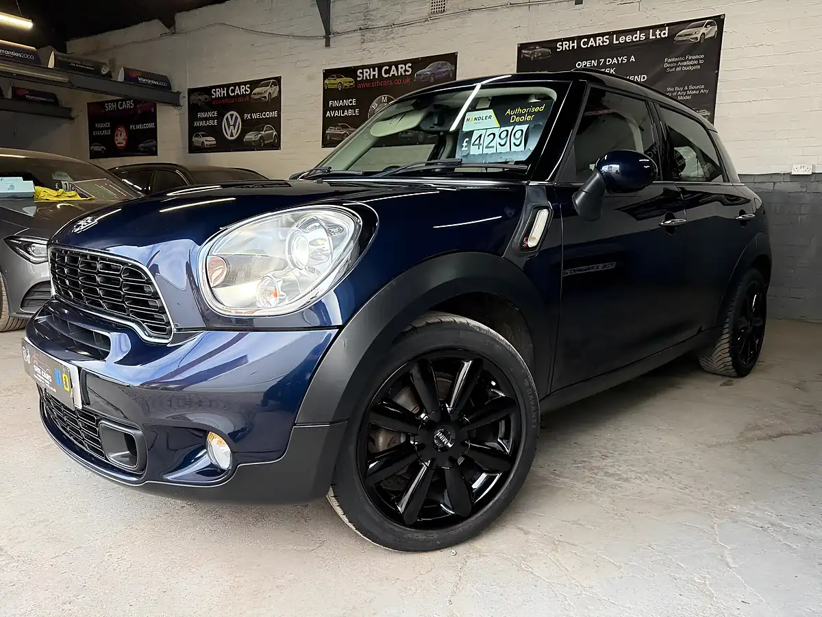 Used 2013 MINI Countryman Cooper Blue - Interior and Exterior details 11