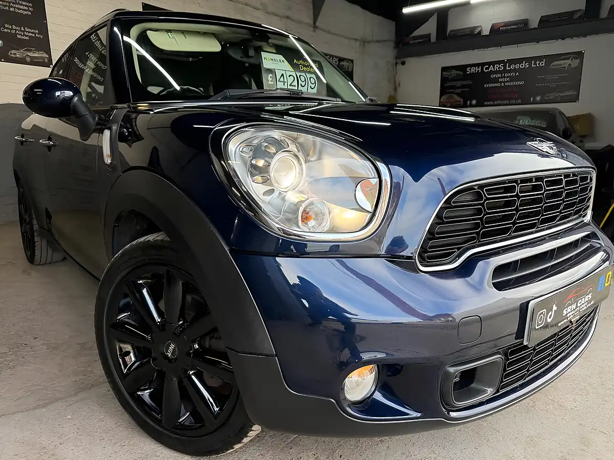 Used 2013 MINI Countryman Cooper Blue - Interior and Exterior details 4