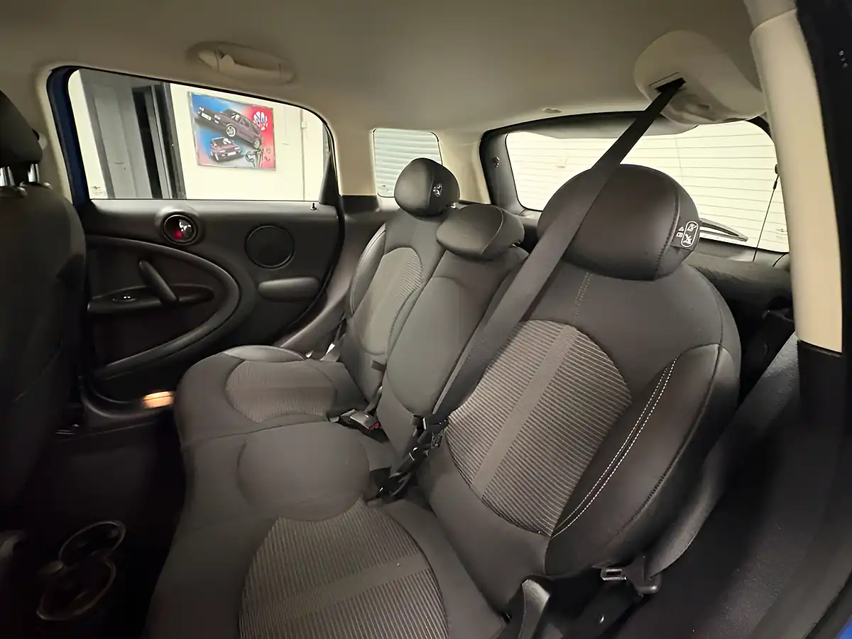 Used 2013 MINI Countryman Cooper Blue - Interior and Exterior details 15