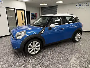 Used 2013 MINI Countryman Cooper Blue - Interior and Exterior details 3