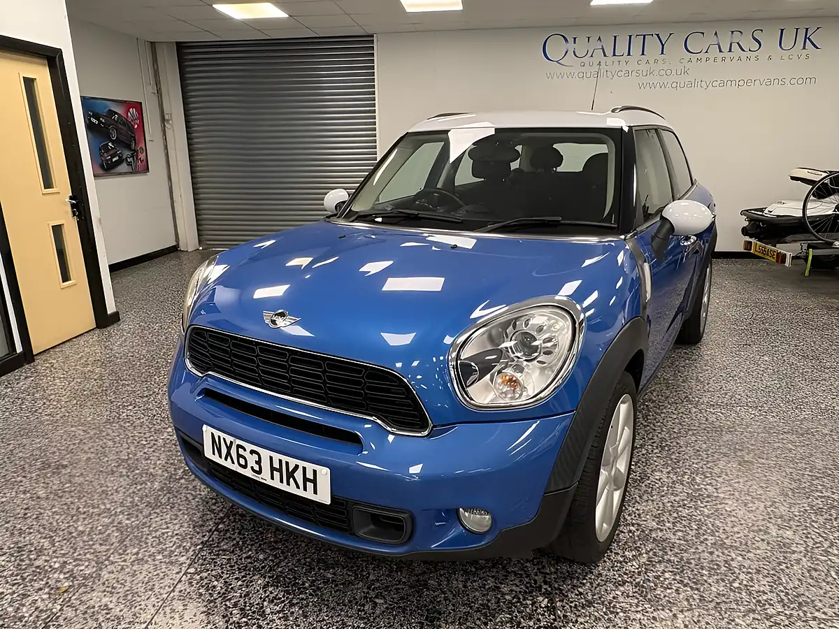 Used 2013 MINI Countryman Cooper Blue - Interior and Exterior details 5