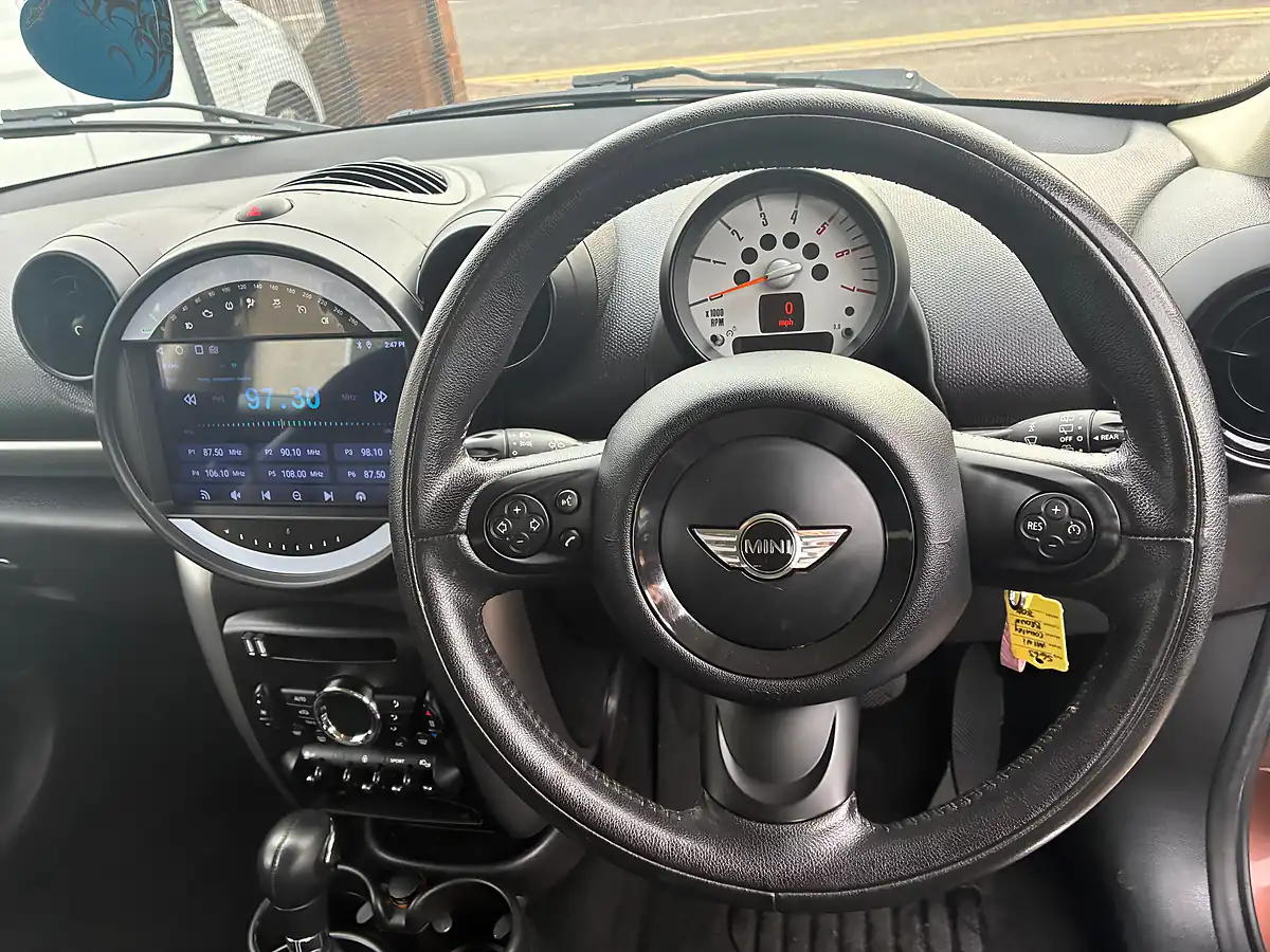 Used 2013 MINI Countryman Cooper Brown - Interior and Exterior details 14
