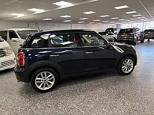 Used 2013 MINI Countryman Cooper Deep Cosmic Blue Pearl - Interior and Exterior details 9