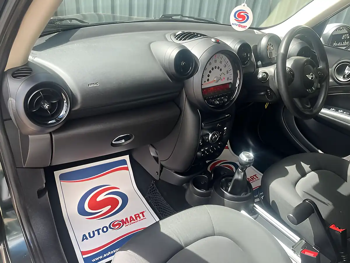 Used 2013 MINI Countryman Cooper Green - Interior and Exterior details 19