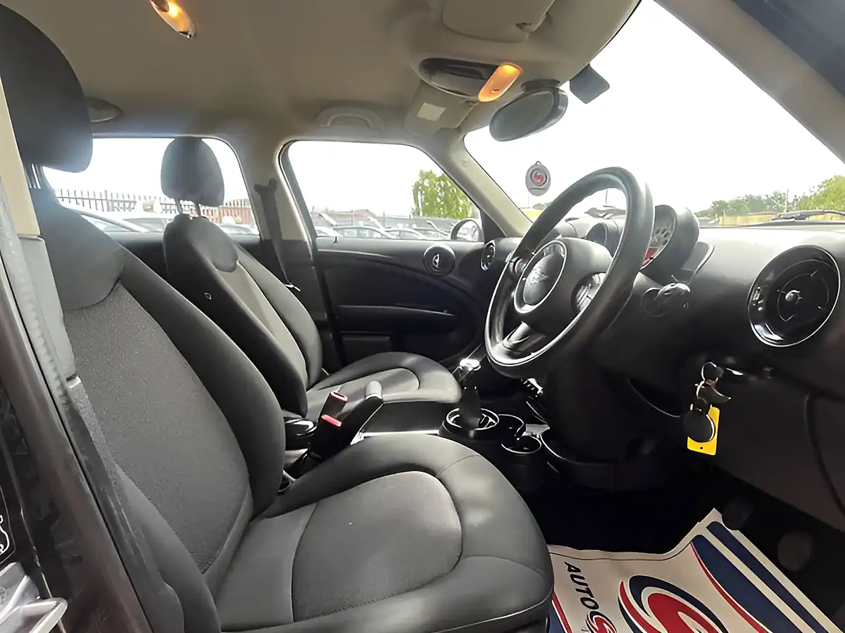 Used 2013 MINI Countryman Cooper Green - Interior and Exterior details 5