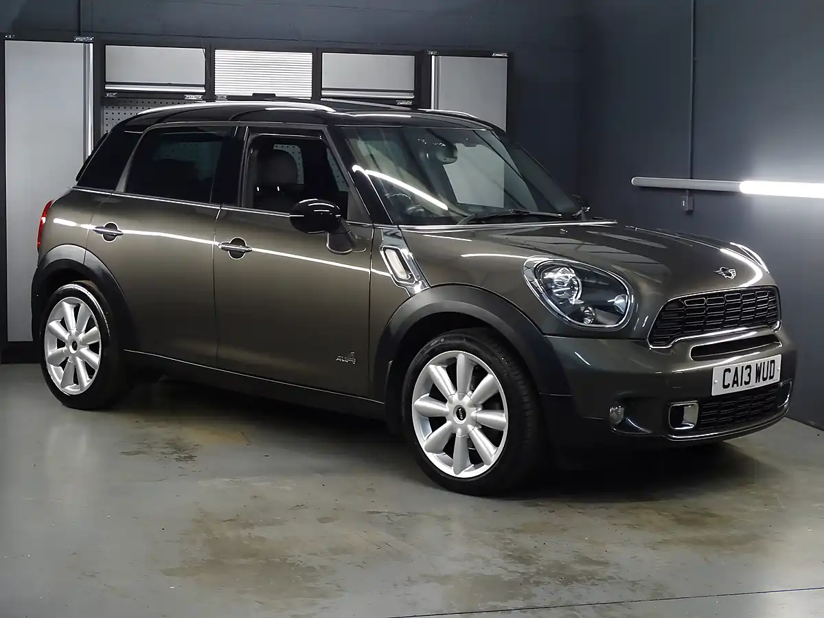 Used 2013 MINI Countryman Cooper Grey - Interior and Exterior details 4