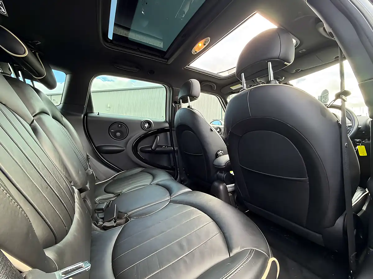 Used 2013 MINI Countryman Cooper S All4 Crystal Silver - Interior and Exterior details 13